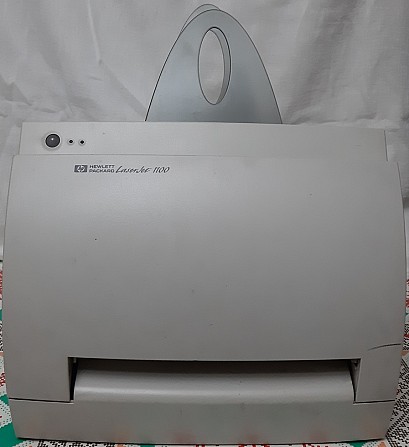 Продам лазерный принтер НР LaserJet 1100 - изображение 1