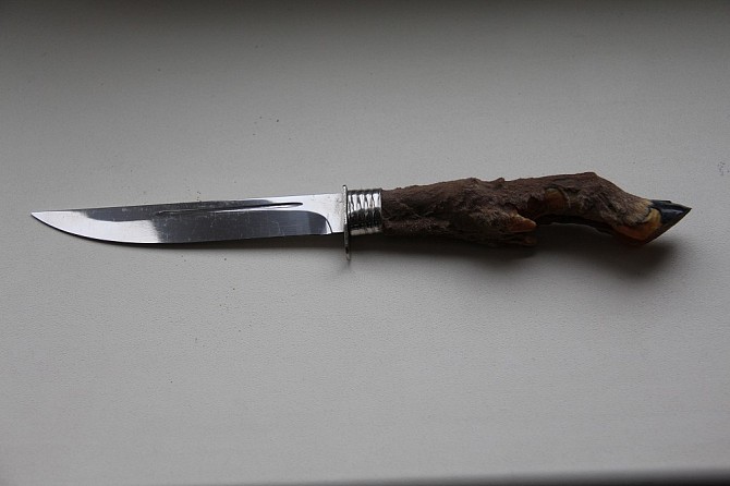 Складной нож с клинком типа scramasax (козья ножка)