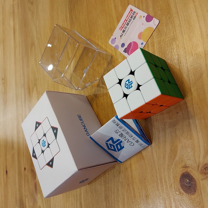 Магнитный Оригинальный Кубик Рубика "Gan 356 M" 3 на 3. Оригинал 100%. - изображение 1