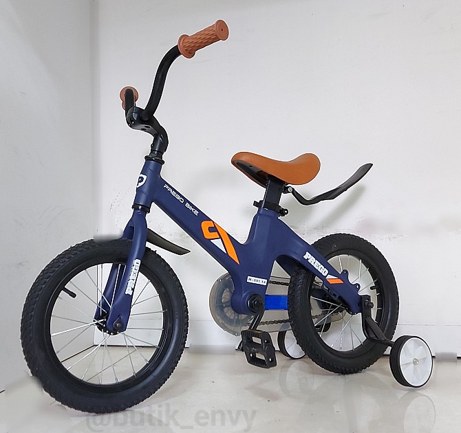 Легкий детский двухколесный велосипед Prego 14" с боковыми колесами - изображение 1