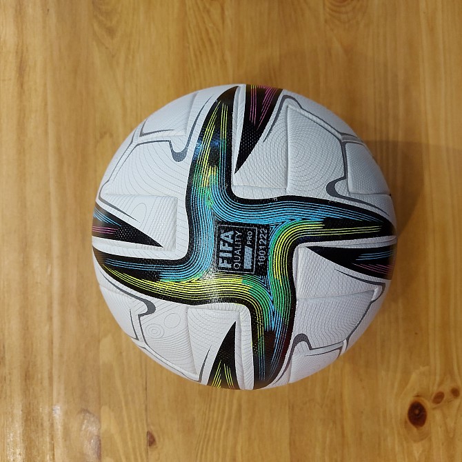 Оригинальный Футбольный мяч Adidas Conext 21. Size 5. Профессиональный - изображение 1