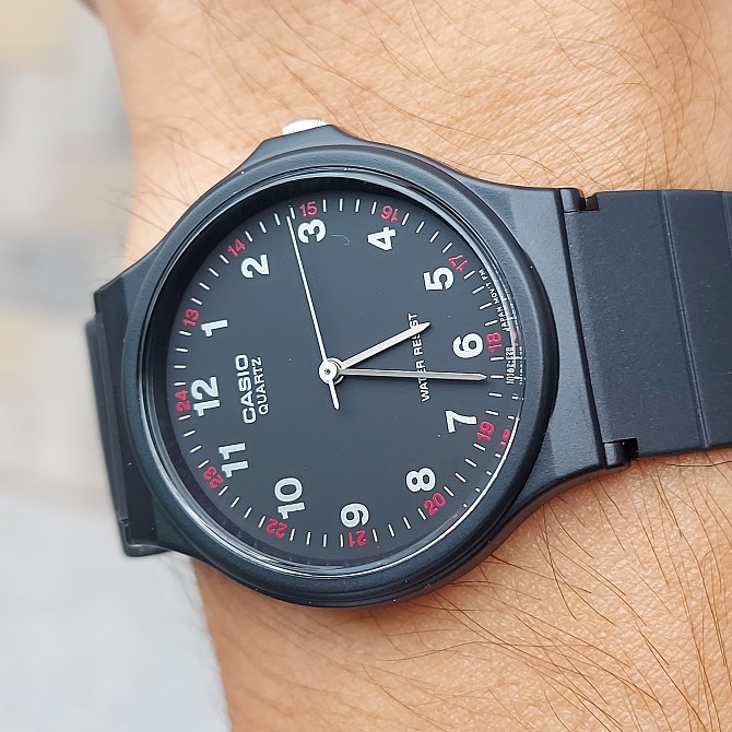 Оригинальные Кварцевые наручные часы Casio MQ-24-1BLD. Легкие. Подарок - изображение 1