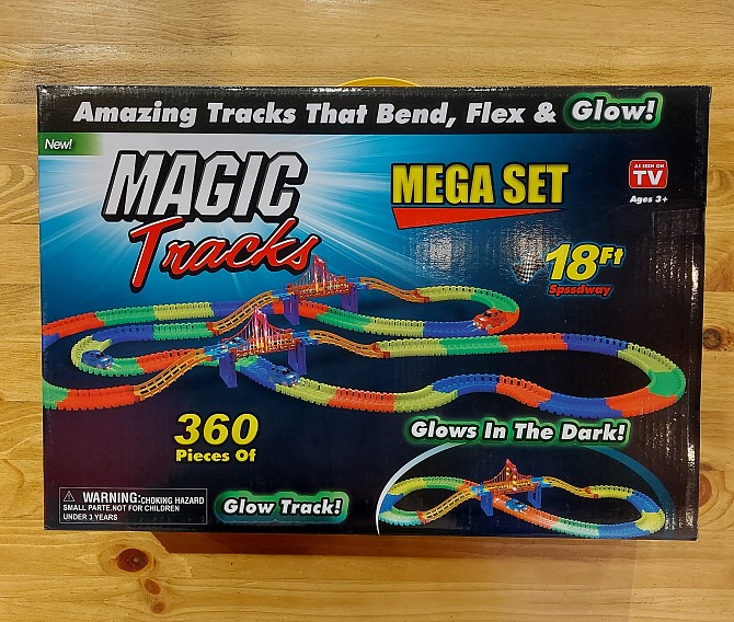 Длинная Гоночная светящаяся гибкая трасса "Magic tracks" 360 деталей. - изображение 1
